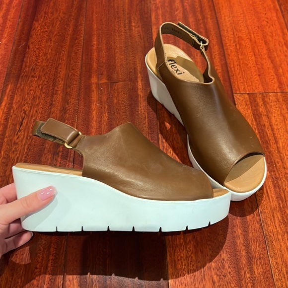 Flexi wedged - Picture 3 of 3